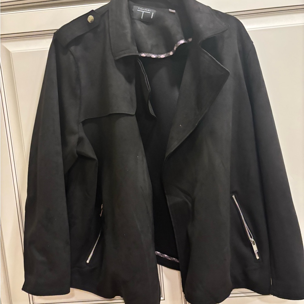 Tahari Black Women's Lightweight Draped faux suede Zip-Accent Jacket
